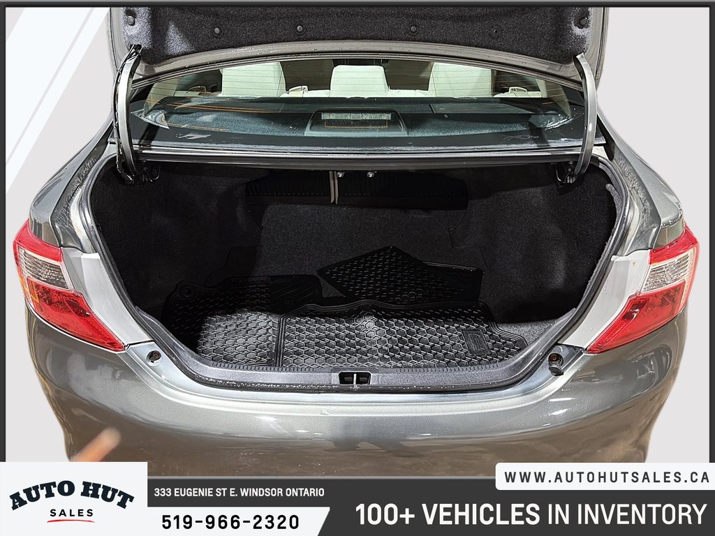 2012 Toyota Camry in Windsor, Ontario - 6 - w1024h768px