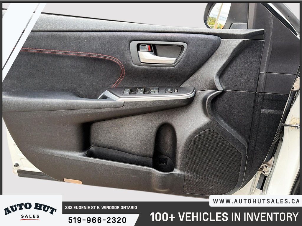 2015 Toyota Camry in Windsor, Ontario - 11 - w1024h768px