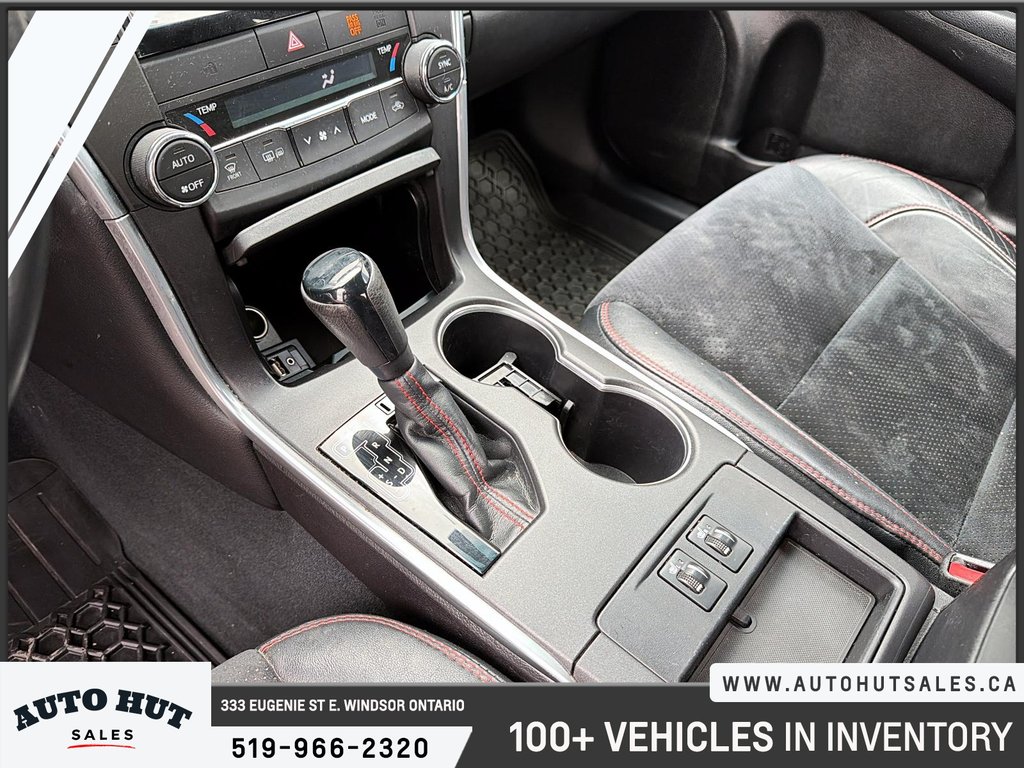 2015 Toyota Camry in Windsor, Ontario - 15 - w1024h768px