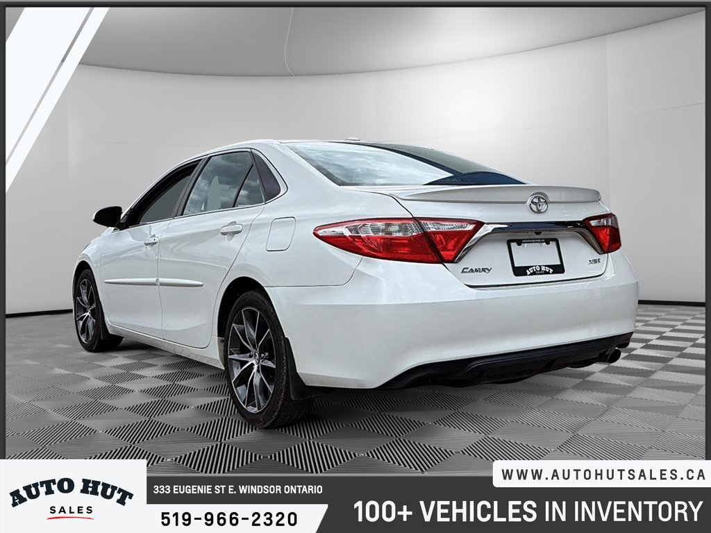 2015 Toyota Camry in Windsor, Ontario - 4 - w1024h768px