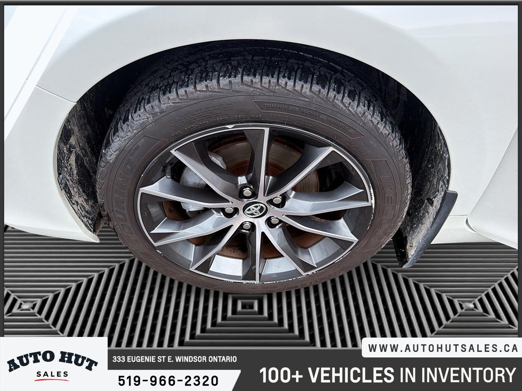 2015 Toyota Camry in Windsor, Ontario - 7 - w1024h768px