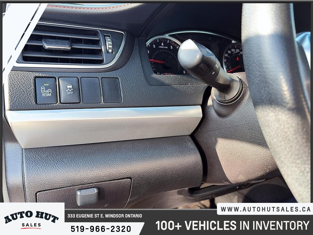 2016 Toyota Camry xse in Windsor, Ontario - 14 - w1024h768px