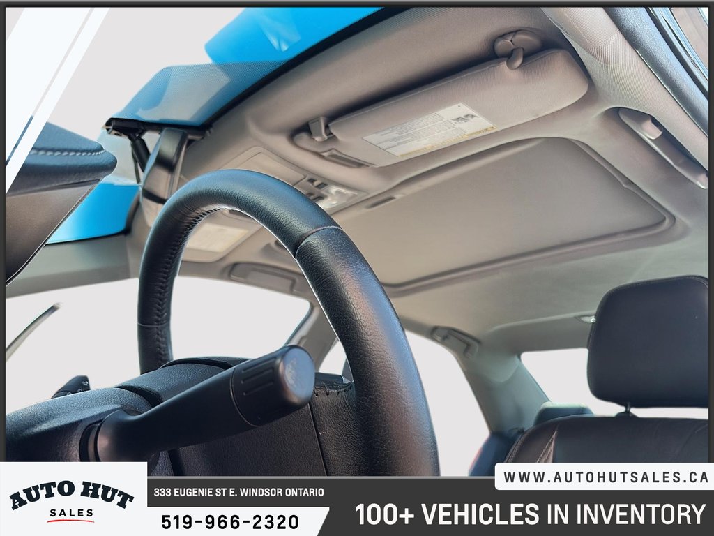 2016 Toyota Camry XLE in Windsor, Ontario - 17 - w1024h768px