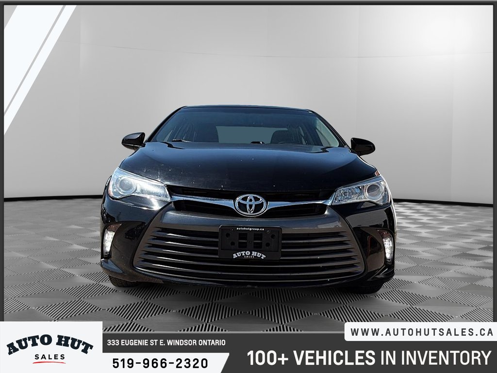 2016 Toyota Camry XLE in Windsor, Ontario - 2 - w1024h768px