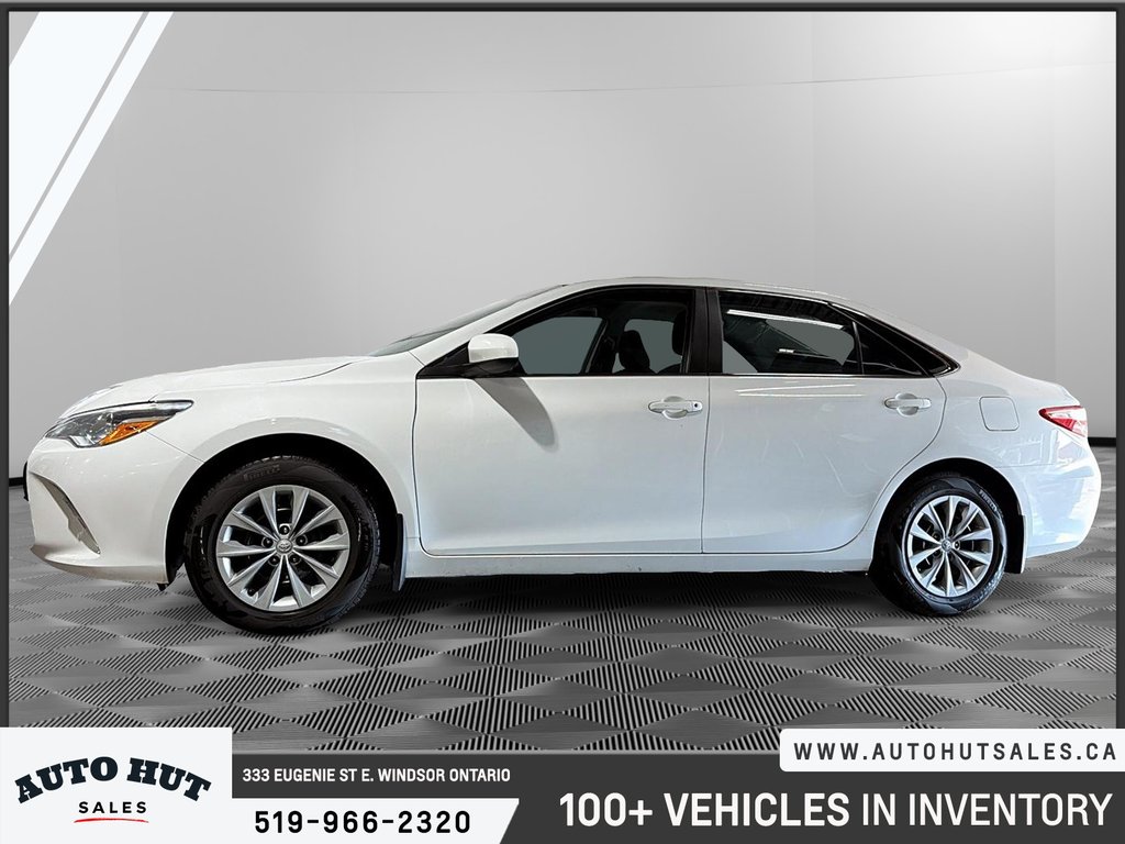 2016 Toyota Camry in Windsor, Ontario - 5 - w1024h768px