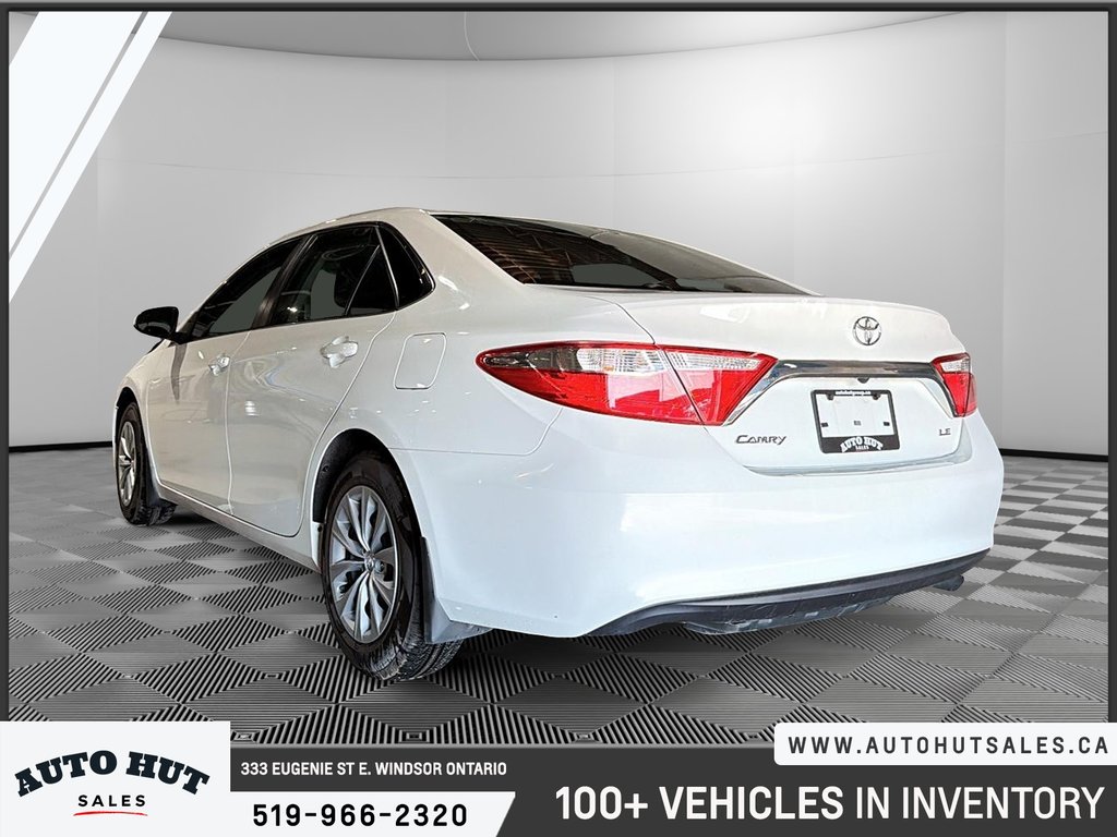 2016 Toyota Camry in Windsor, Ontario - 4 - w1024h768px