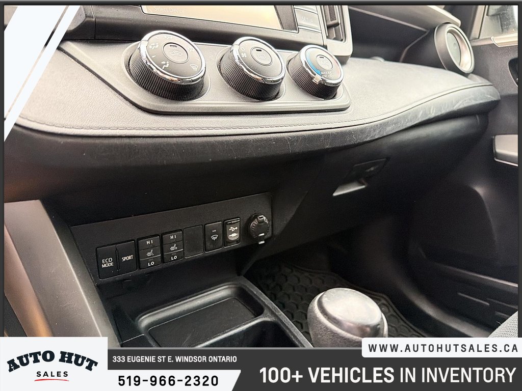2016 Toyota RAV4 LE in Windsor, Ontario - 14 - w1024h768px