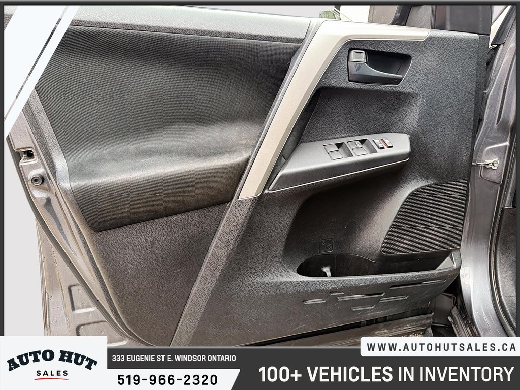 2016 Toyota RAV4 LE in Windsor, Ontario - 11 - w1024h768px