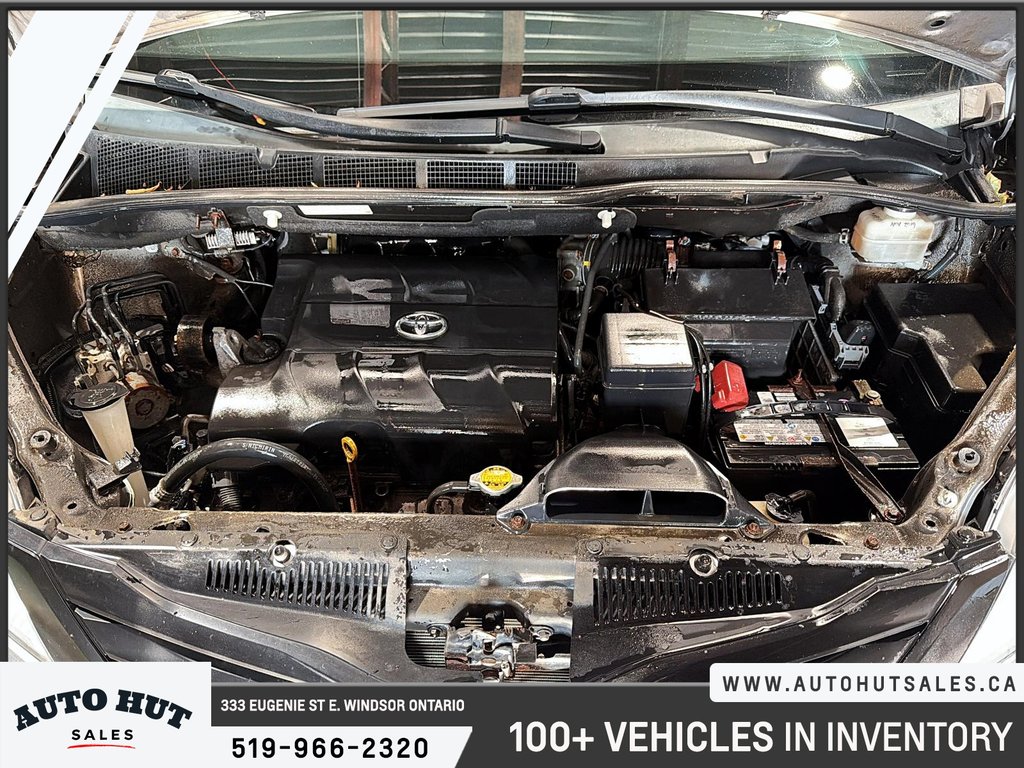 2012 Toyota Sienna CE in Windsor, Ontario - 8 - w1024h768px