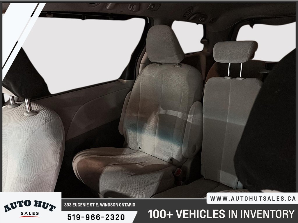 2013 Toyota Sienna in Windsor, Ontario - 20 - w1024h768px