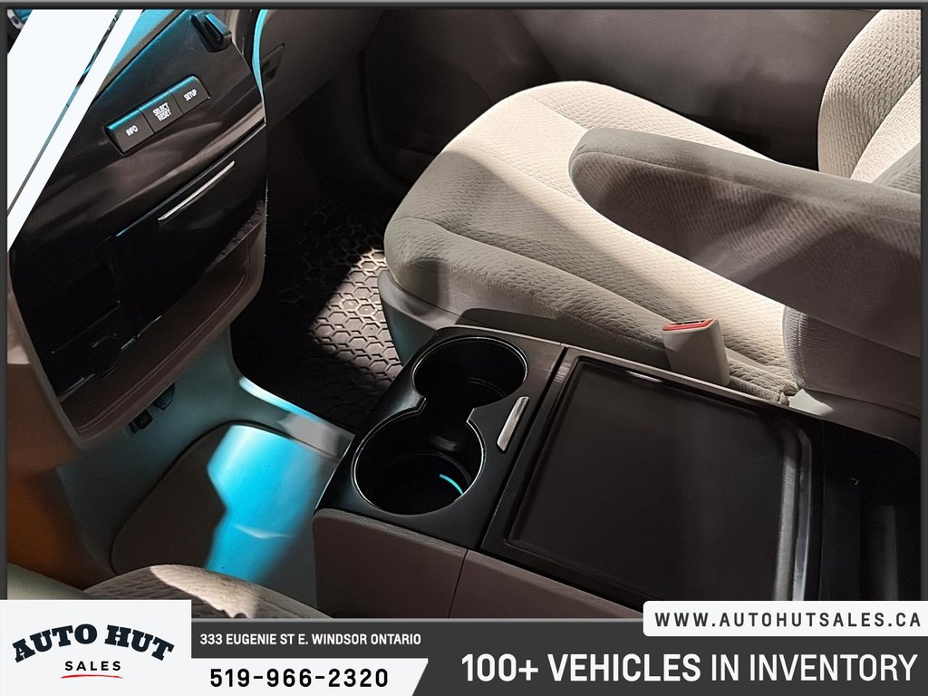 2013 Toyota Sienna in Windsor, Ontario - 19 - w1024h768px