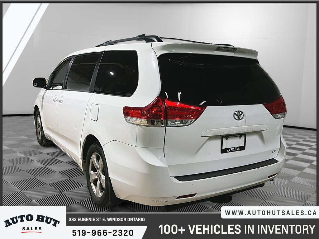 2013 Toyota Sienna in Windsor, Ontario - 4 - w1024h768px