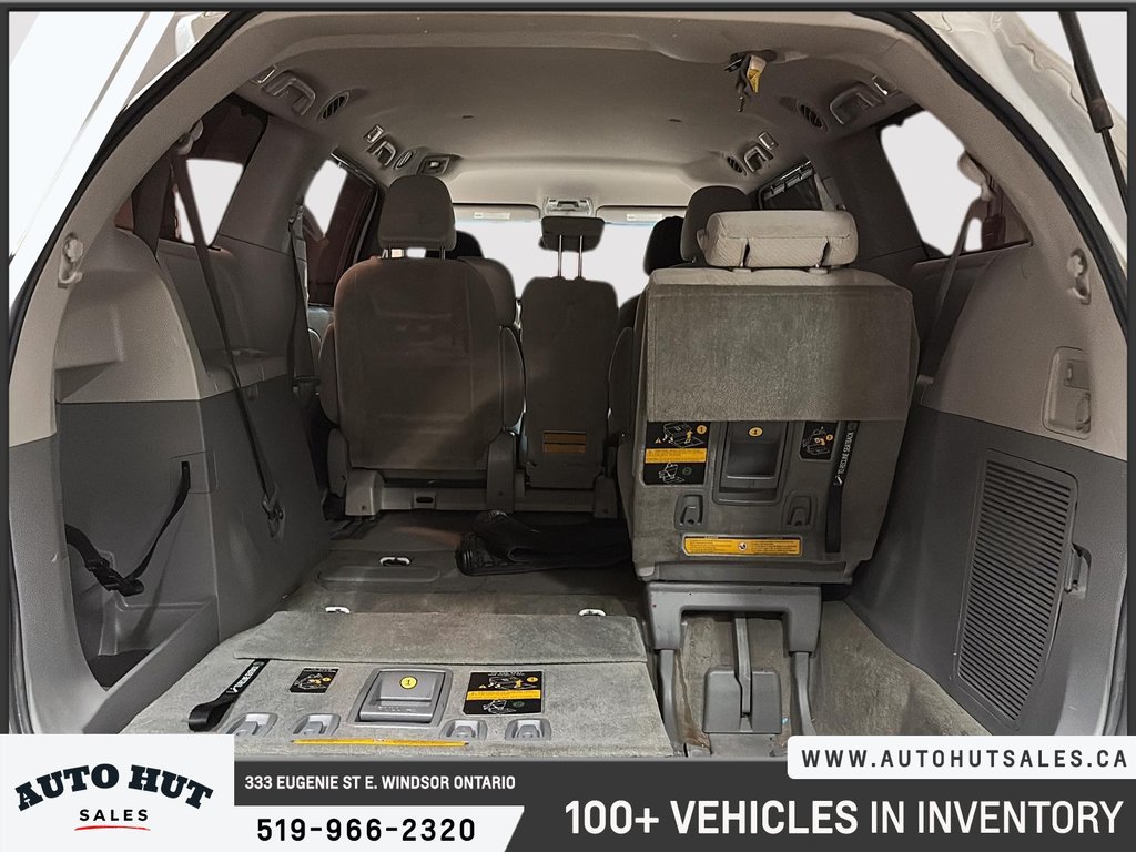 2013 Toyota Sienna in Windsor, Ontario - 6 - w1024h768px
