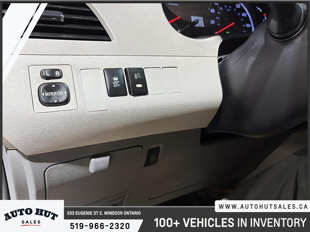 2013 Toyota Sienna in Windsor, Ontario - 16 - w1024h768px