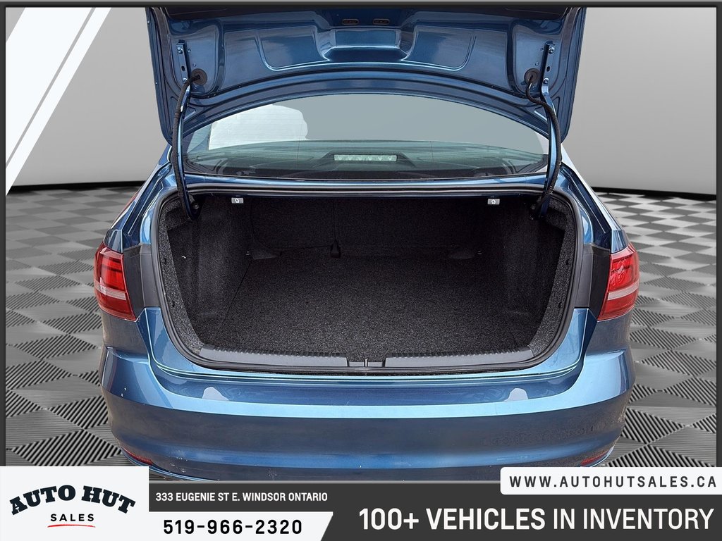 2016 Volkswagen Jetta Sedan in Windsor, Ontario - 6 - w1024h768px