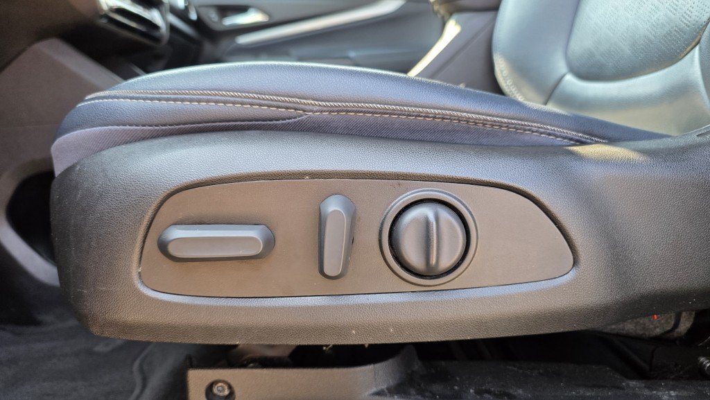 2022 Chevrolet BOLT EUV in Mont-Laurier, Quebec - 17 - w1024h768px