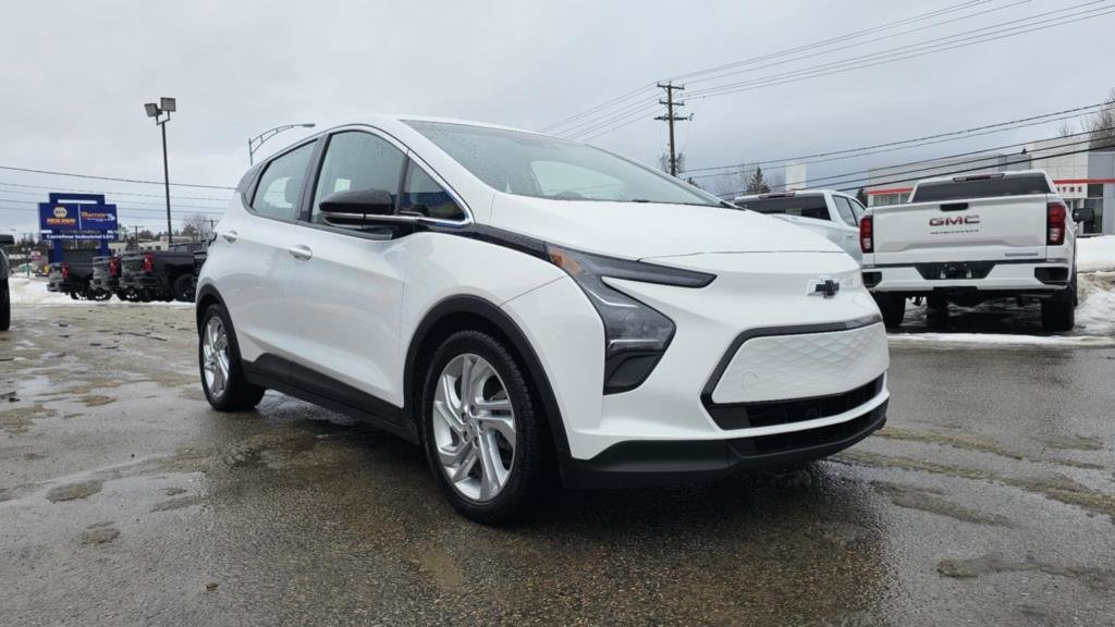 2022 Chevrolet Bolt EV in Mont-Laurier, Quebec - 3 - w1024h768px