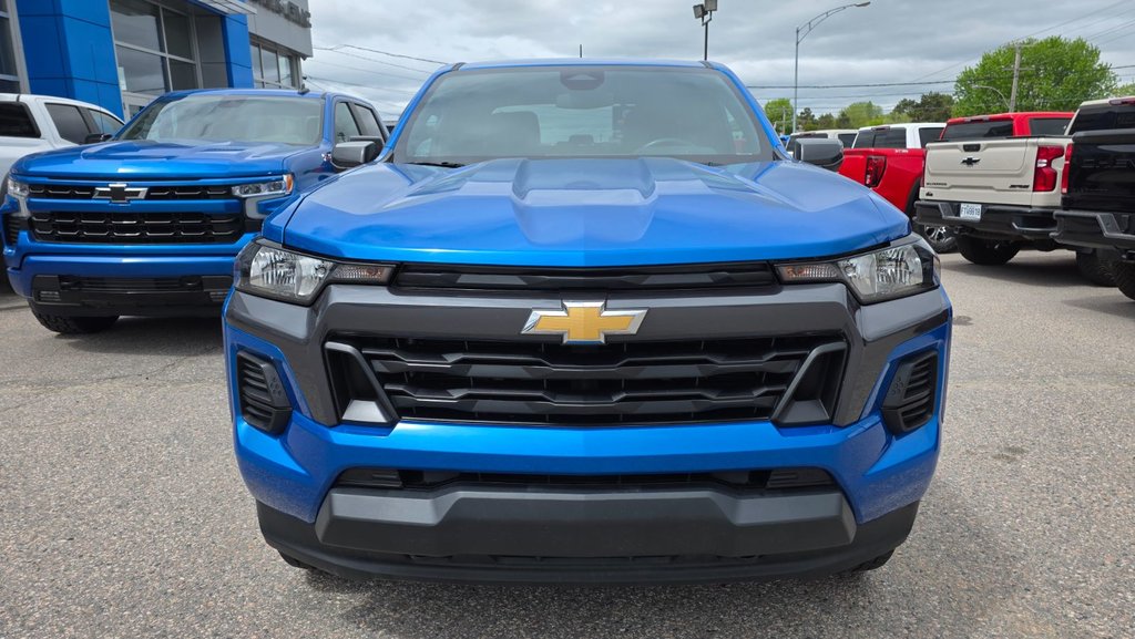 2023 Chevrolet Colorado in Mont-Laurier, Quebec - 2 - w1024h768px