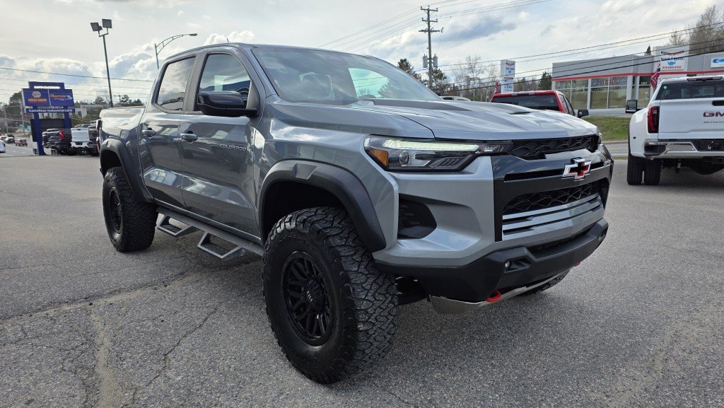 Chevrolet Colorado  2024 à Mont-Laurier, Québec - 3 - w1024h768px