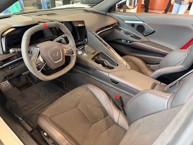 Chevrolet CORVETTE  2024 à Mont-Laurier, Québec - 3 - w1024h768px