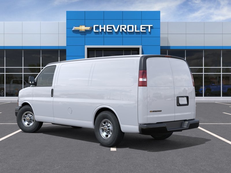 2026 Chevrolet Express Cargo 2500 in Mont-Laurier, Quebec - 3 - w1024h768px