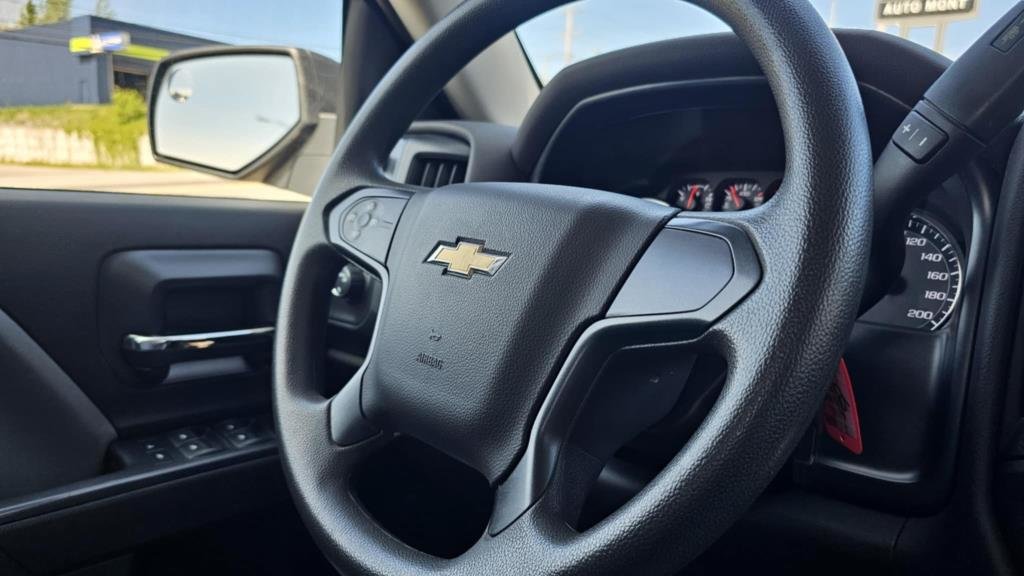 Chevrolet Silverado 1500  2017 à Mont-Laurier, Québec - 19 - w1024h768px