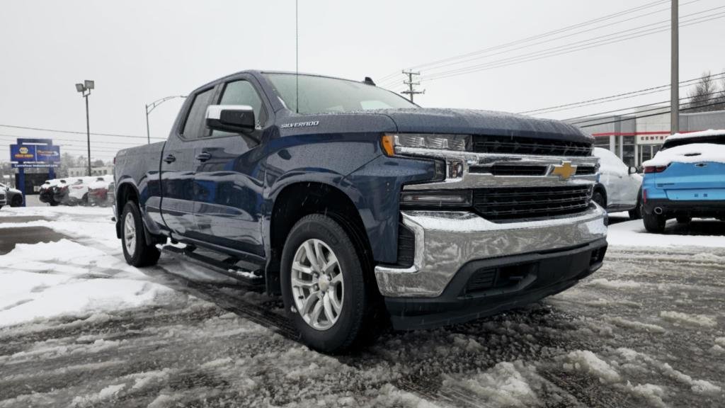 Chevrolet Silverado 1500  2020 à Mont-Laurier, Québec - 3 - w1024h768px