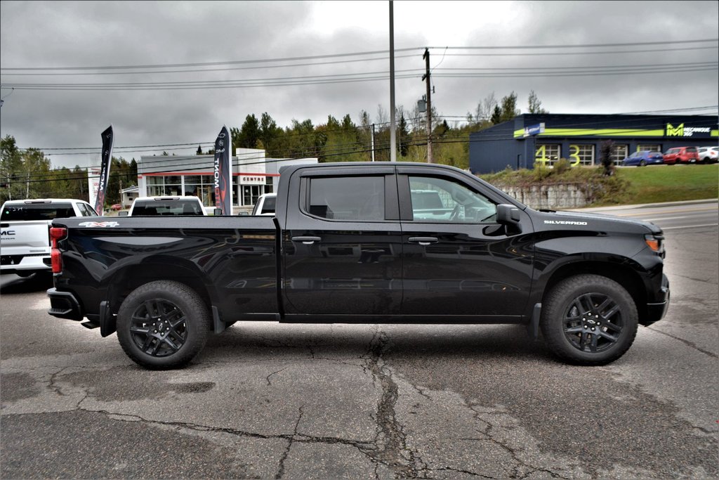 Chevrolet Silverado 1500  2022 à Mont-Laurier, Québec - 4 - w1024h768px