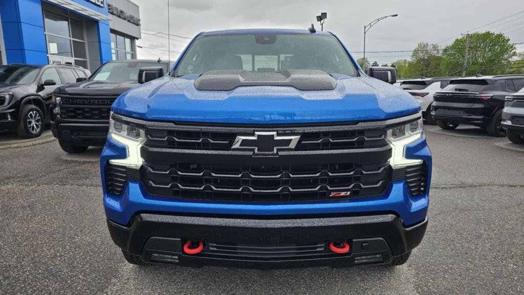 Chevrolet Silverado 1500  2022 à Mont-Laurier, Québec - 2 - w1024h768px