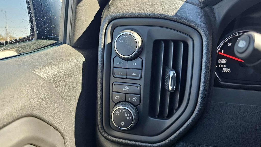 2022 Chevrolet Silverado 1500 in Mont-Laurier, Quebec - 25 - w1024h768px