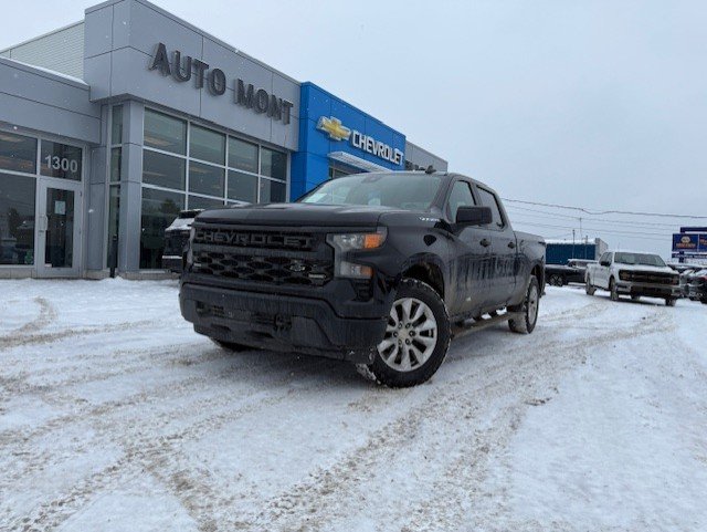 Chevrolet Silverado 1500  2022 à Mont-Laurier, Québec - 1 - w1024h768px