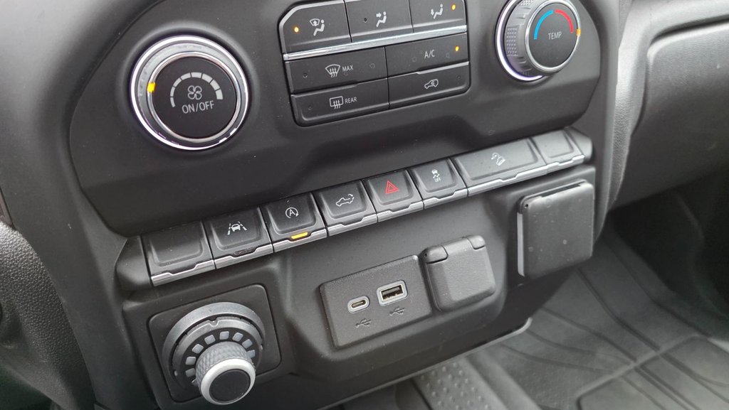 2022 Chevrolet Silverado 1500 in Mont-Laurier, Quebec - 30 - w1024h768px