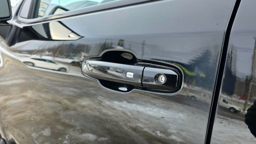 2023 Chevrolet Silverado 1500 in Mont-Laurier, Quebec - 16 - w1024h768px