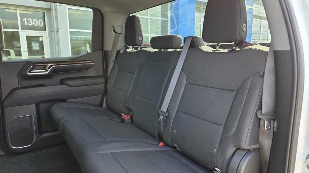 2023 Chevrolet Silverado 1500 in Mont-Laurier, Quebec - 17 - w1024h768px