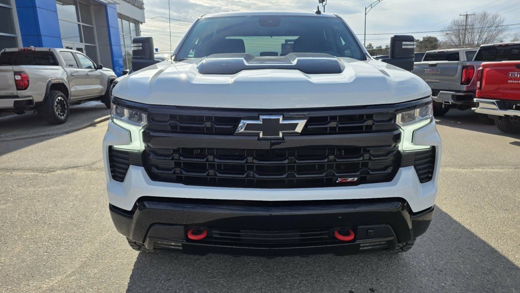 2023 Chevrolet Silverado 1500 in Mont-Laurier, Quebec - 2 - w1024h768px
