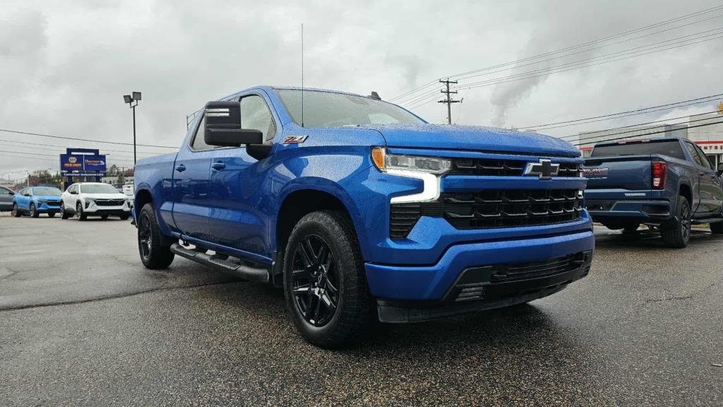 Chevrolet Silverado 1500  2024 à Mont-Laurier, Québec - 3 - w1024h768px