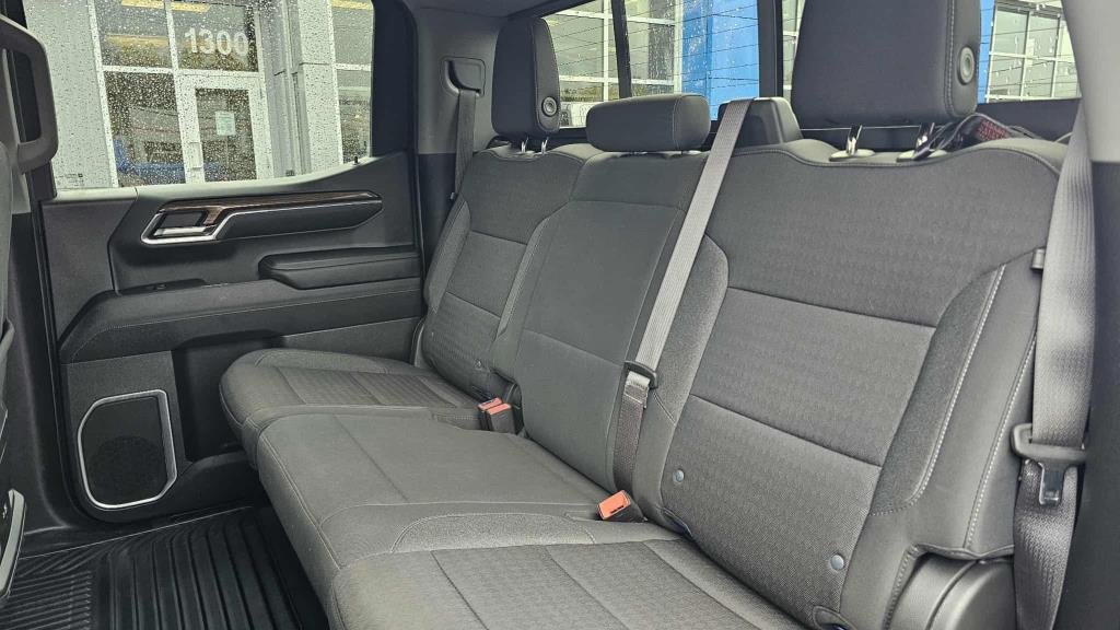 Chevrolet Silverado 1500  2024 à Mont-Laurier, Québec - 19 - w1024h768px