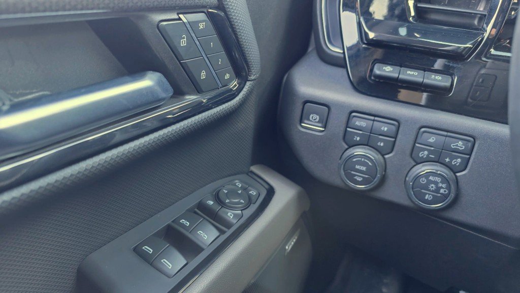 Chevrolet Silverado 1500  2024 à Mont-Laurier, Québec - 28 - w1024h768px