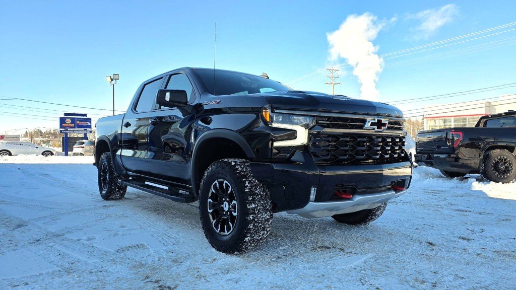 Chevrolet Silverado 1500  2024 à Mont-Laurier, Québec - 3 - w1024h768px