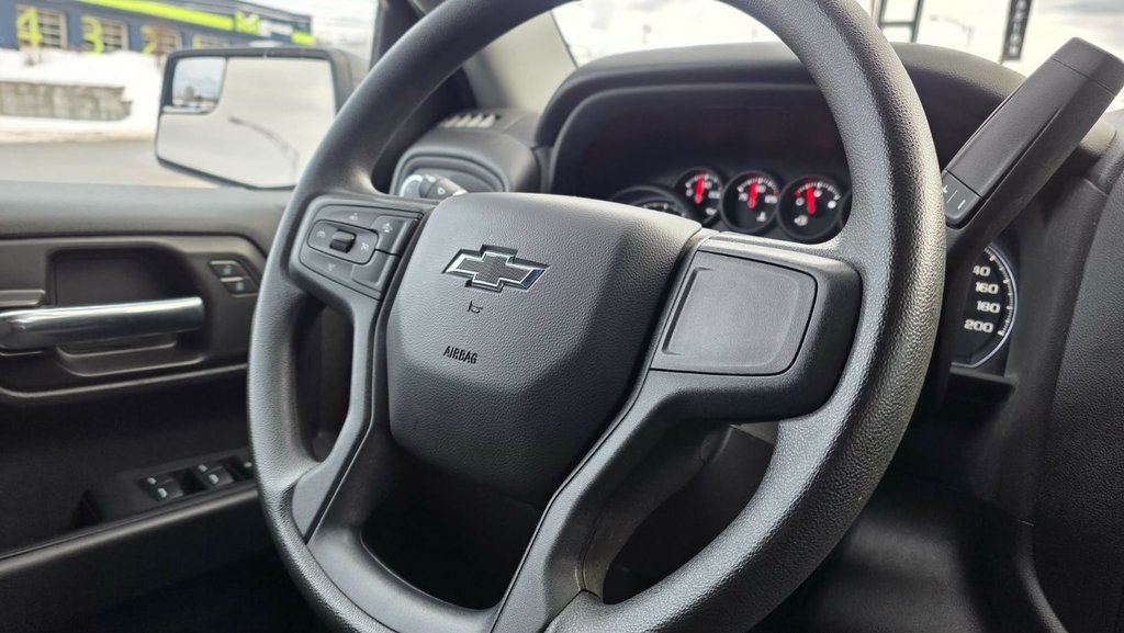 Chevrolet Silverado 1500  2024 à Mont-Laurier, Québec - 22 - w1024h768px