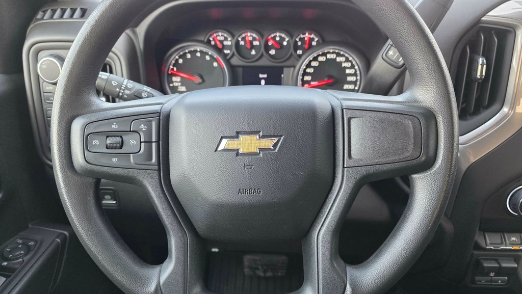 Chevrolet Silverado 1500  2024 à Mont-Laurier, Québec - 25 - w1024h768px