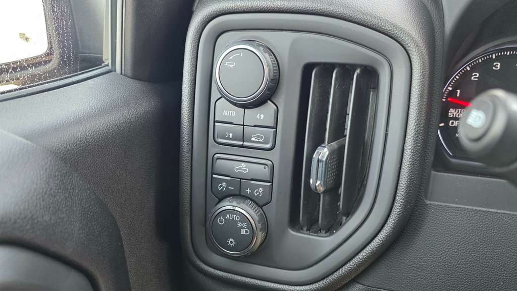 2024 Chevrolet Silverado 1500 in Mont-Laurier, Quebec - 21 - w1024h768px