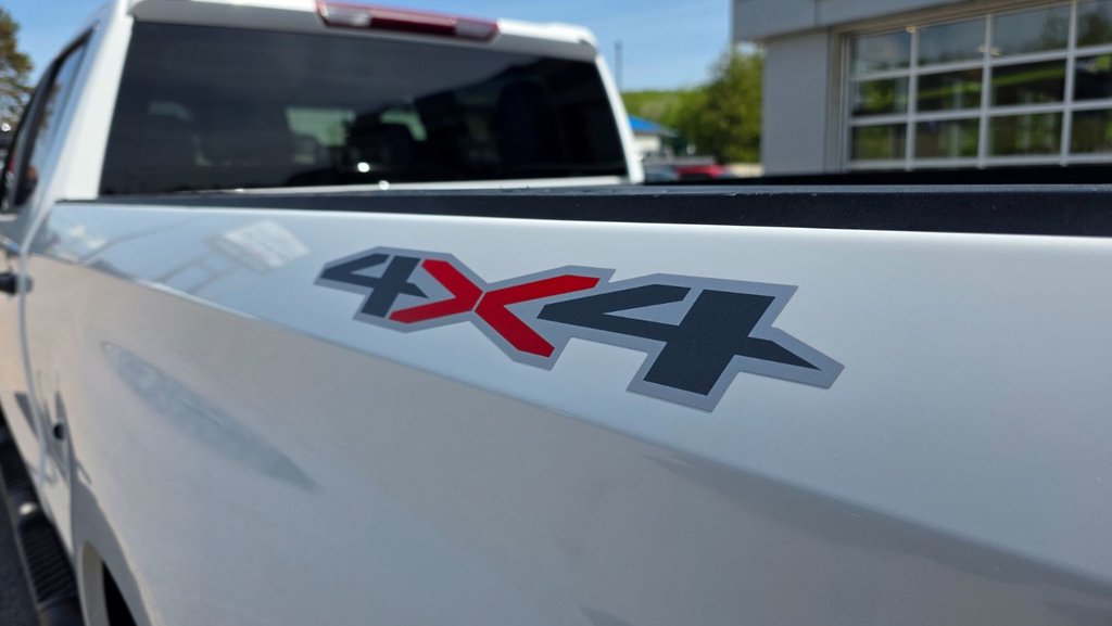 2024 Chevrolet Silverado 1500 in Mont-Laurier, Quebec - 13 - w1024h768px