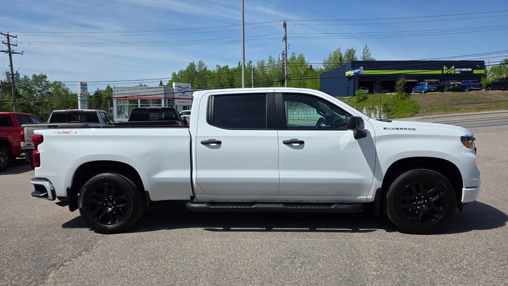2024 Chevrolet Silverado 1500 in Mont-Laurier, Quebec - 4 - w1024h768px
