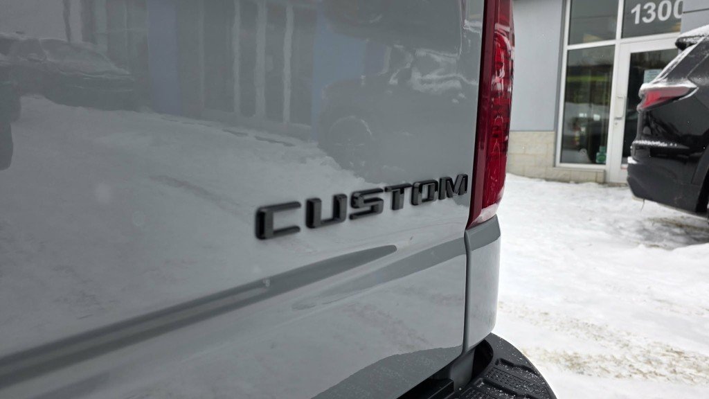 Chevrolet Silverado 1500  2024 à Mont-Laurier, Québec - 9 - w1024h768px