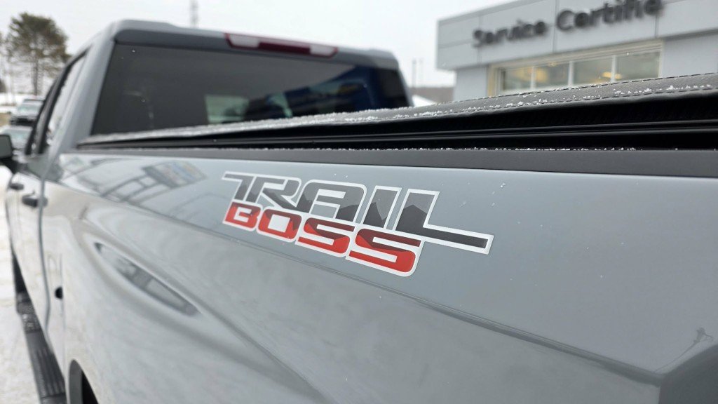 Chevrolet Silverado 1500  2024 à Mont-Laurier, Québec - 14 - w1024h768px