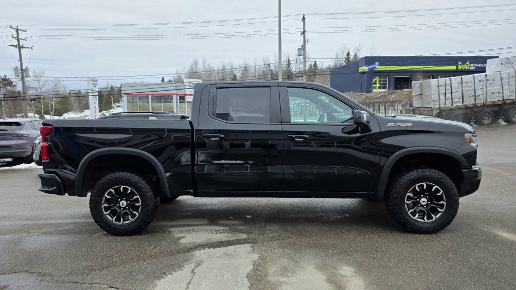 2024 Chevrolet Silverado 1500 in Mont-Laurier, Quebec - 4 - w1024h768px