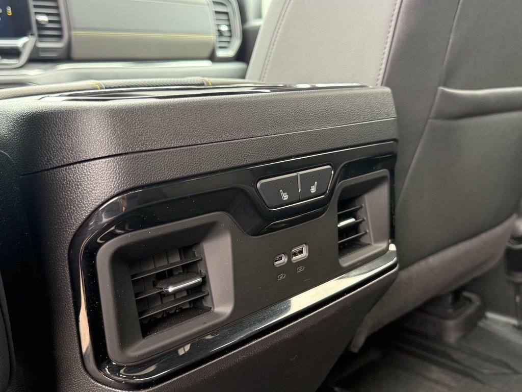 2026 Chevrolet Silverado 1500 in Mont-Laurier, Quebec - 11 - w1024h768px