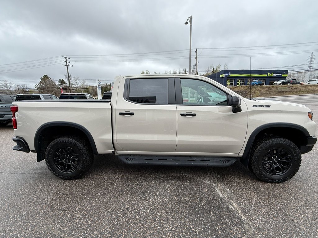 2026 Chevrolet Silverado 1500 in Mont-Laurier, Quebec - 3 - w1024h768px