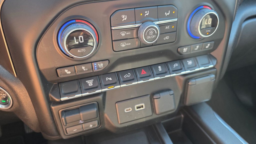 Chevrolet Silverado 2500 HD  2022 à Mont-Laurier, Québec - 35 - w1024h768px